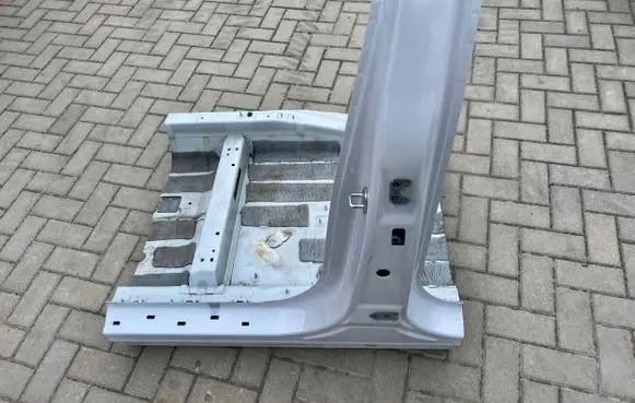 Hyundai Santa Fe Pillar (middle) 