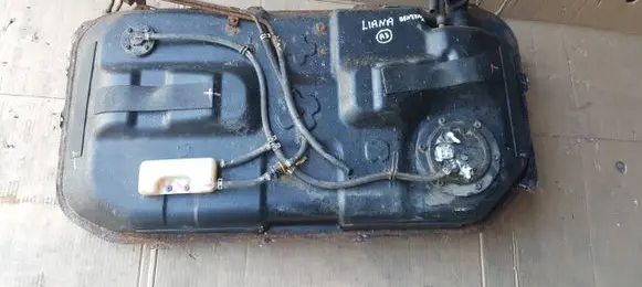 Suzuki Liana Fuel tank