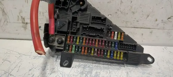 BMW 5 E60 E61 Fuse module 690661805
