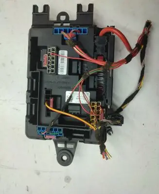BMW 1 F20 F21 Fuse module 9261111