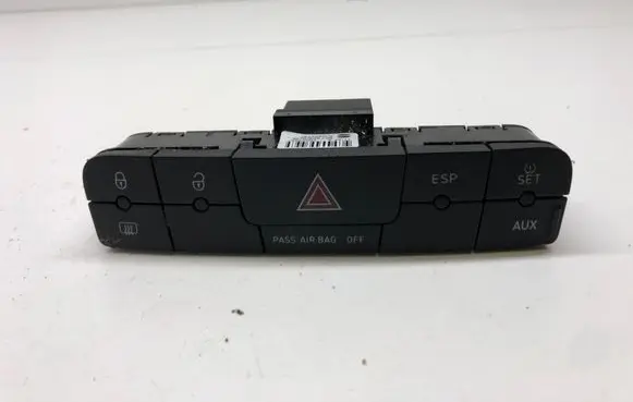 Seat Ibiza IV (6J,6P) Hazard light switch 6J0927137