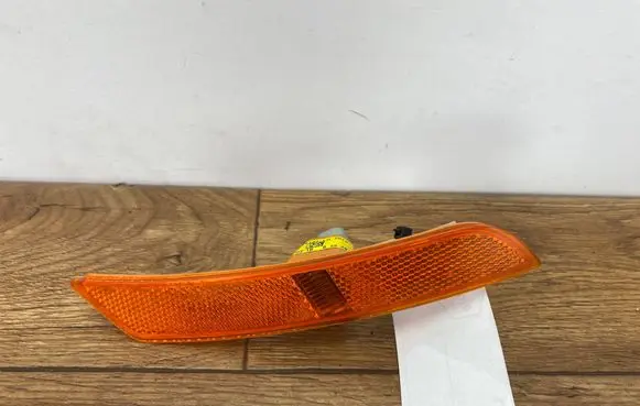 Cadillac CTS Front reflector 23169181-pinya