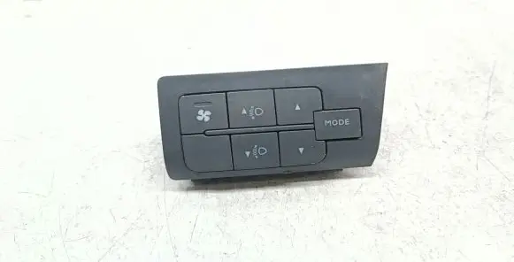 Fiat Ducato A set of switches B569