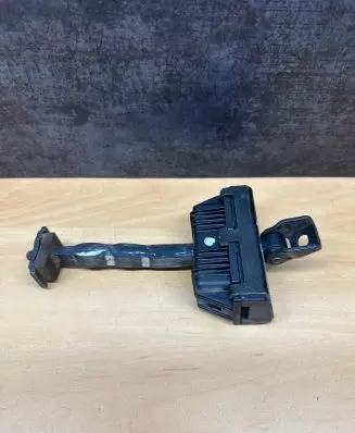 BMW 5 E60 E61 Front door check strap stopper
