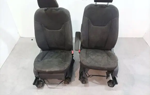 Ford Transit Courier Seat set 