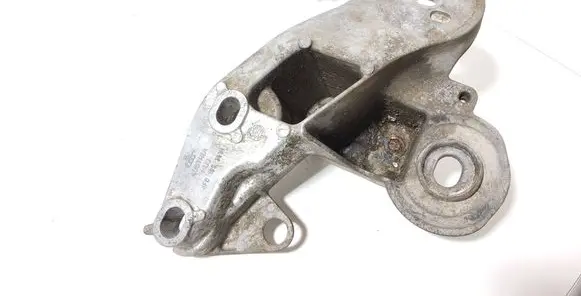 Audi A6 S6 C6 4F Engine mounting bracket 4F0199351H