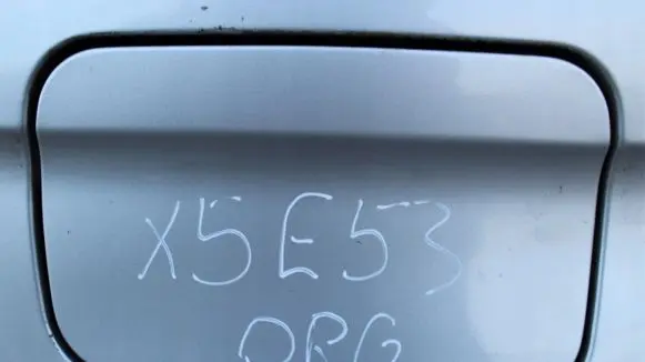 BMW X5 E53 Fuel tank cap trim 