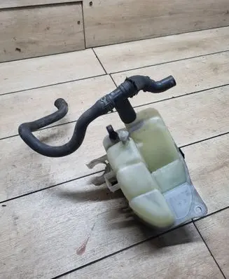 Mercedes-Benz C W203 Coolant expansion tank/reservoir 2035000049