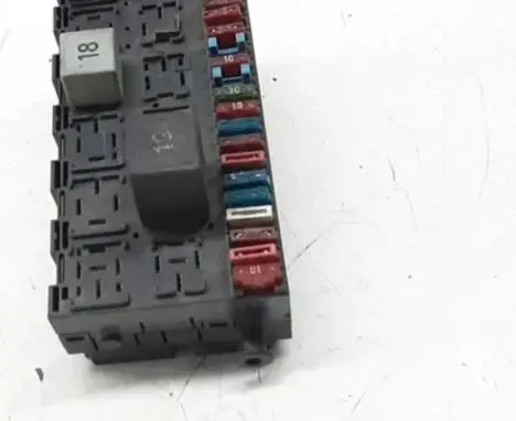 Volkswagen Transporter - Caravelle T4 Fuse module 357937039