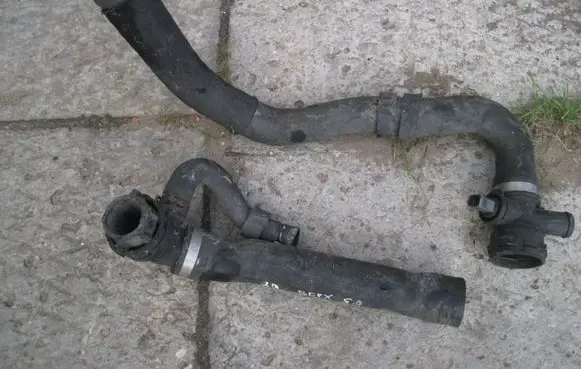 Volkswagen Phaeton Engine coolant pipe/hose 3D0122051T