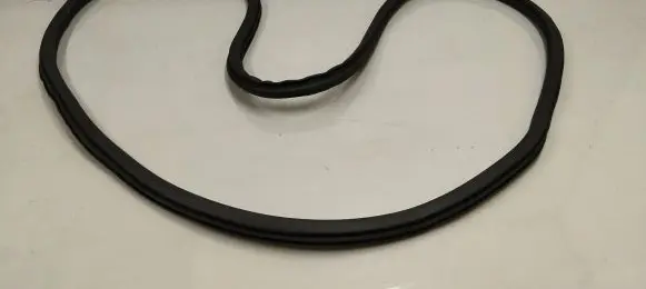 Audi A3 8Y Front door rubber seal 8y0831721b