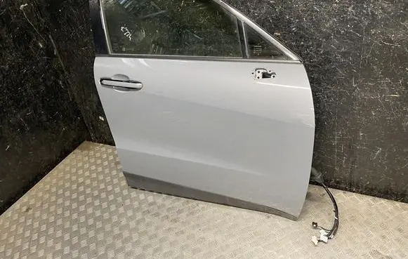 Lexus LBX Front door
