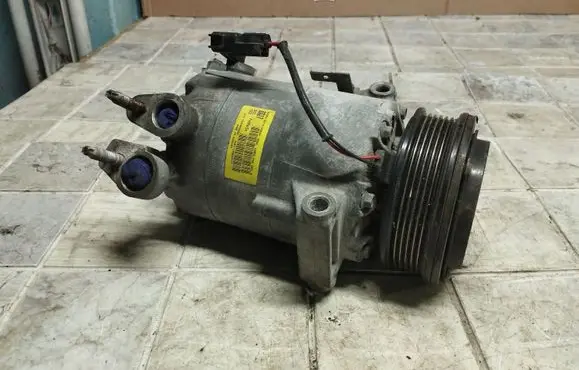 Ford Focus Air conditioning (A/C) compressor (pump) CV6119D629FC