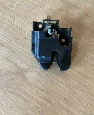 Honda Prelude Tailgate/trunk/boot lock/catch/latch