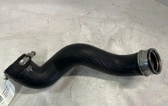 Audi A4 S4 B7 8E 8H Intercooler hose/pipe