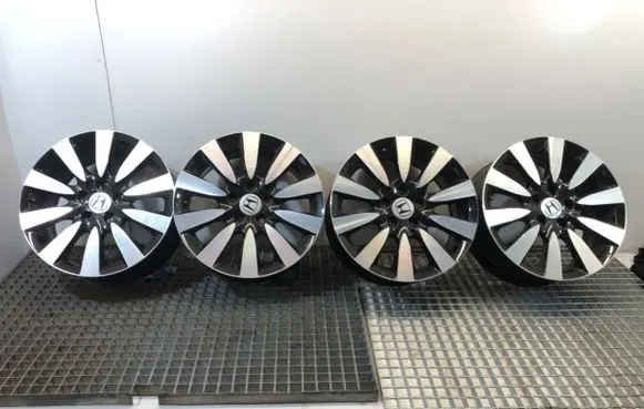 Honda Civic IX R17 alloy rim 