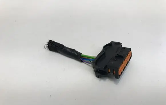 Opel Mokka B EUR ISO radio connector 957980