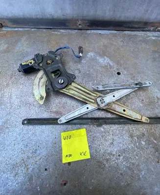 Suzuki Baleno EG Front door window regulator with motor 