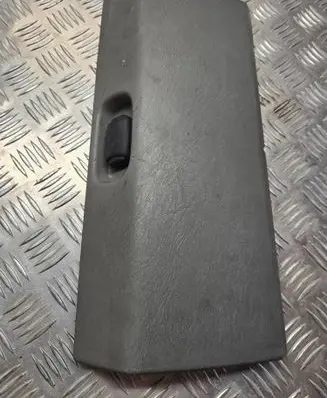 Opel Vivaro Glove box