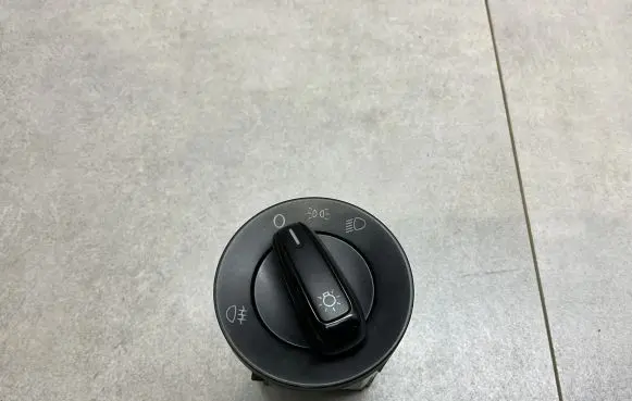 Volkswagen Polo V 6R Light switch 6R0941531D