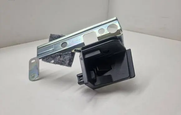 BMW X3 G01 Parcel shelf load cover mount bracket 7396581
