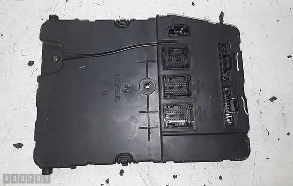 Renault Scenic II - Grand scenic II Comfort/convenience module 8200306434