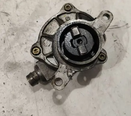 Renault Laguna II Vacuum pump 8200102535