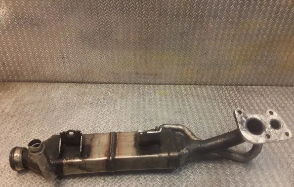Mercedes-Benz R W251 EGR valve cooler 6421400175 A6421400175