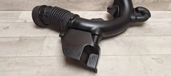 Honda FR-V Air intake hose/pipe 