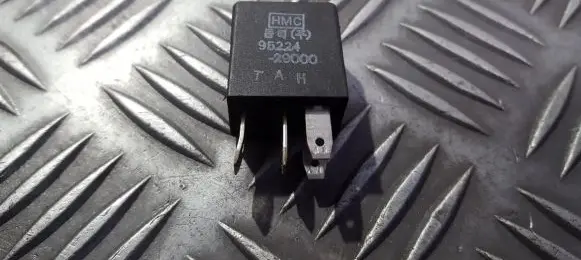 Hyundai Lantra II Other relay 9522429000 95224-29000