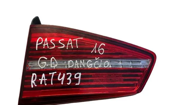 Volkswagen PASSAT B8 Tailgate rear/tail lights 3G9945308
