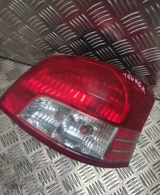 Toyota Yaris Rear/tail lights