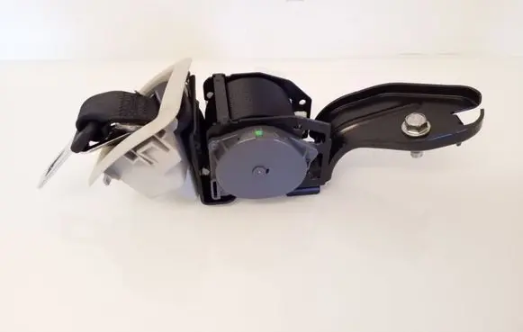 Mazda CX-7 Middle seatbelt (rear) C7116410 C7466