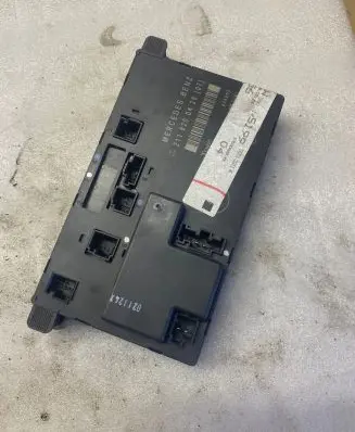 Mercedes-Benz E W211 Door control unit/module 2118200426 356802