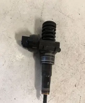 Fuel injector