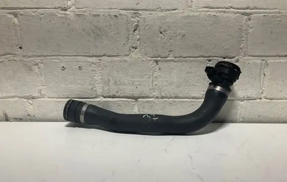 Engine coolant pipe/hose