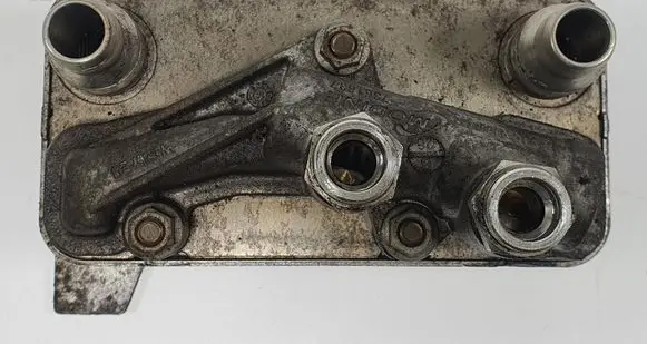 Mercedes-Benz C W205 Engine oil radiator A0995001900