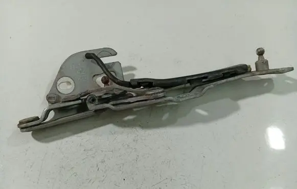 Audi A4 S4 B5 8D Tailgate/trunk/boot hinge 8D5827302C