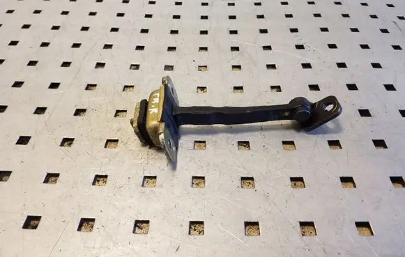 KIA Sorento Front door check strap stopper