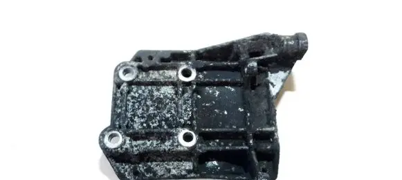 Opel Omega B1 Engine mounting bracket