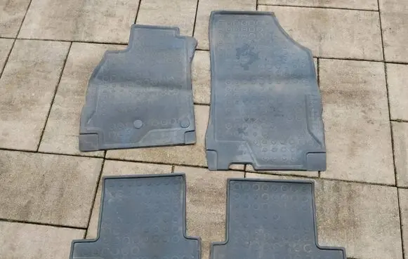 Renault Megane III Car floor mat set 7711425284