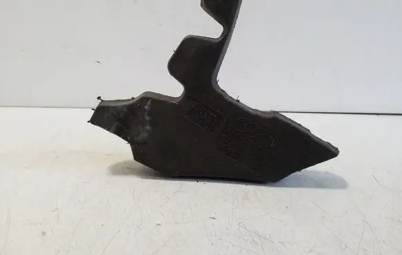 Audi Q3 8U Fender foam support/seal 8U0821197