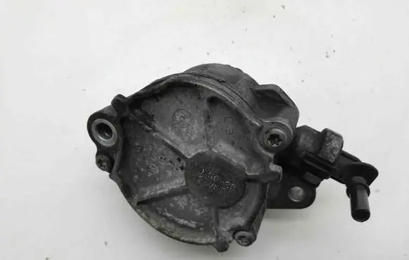Peugeot 407 Vacuum pump D1562B