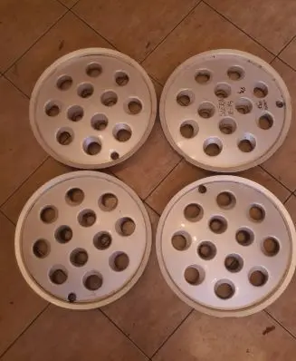 Ford Sierra R14 wheel hub/cap/trim 83AB1000AA 55293
