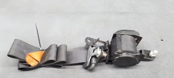 Mazda 323 F Front seatbelt TK-524-EH321