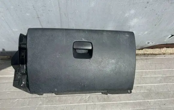 Renault Trafic III (X82) Glove box set TRAFICIIISCHOWEK