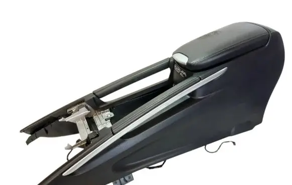 Mercedes-Benz ML W164 Center console