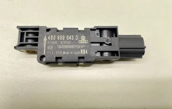 Audi A3 S3 A3 Sportback 8P Airbag deployment crash/impact sensor 4B0959643D