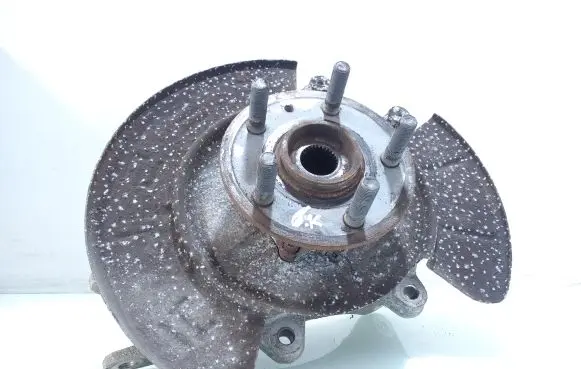 Rear wheel hub spindle/knuckle