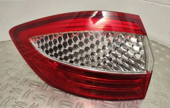 Ford Mondeo MK IV Rear/tail lights 7S7113405B